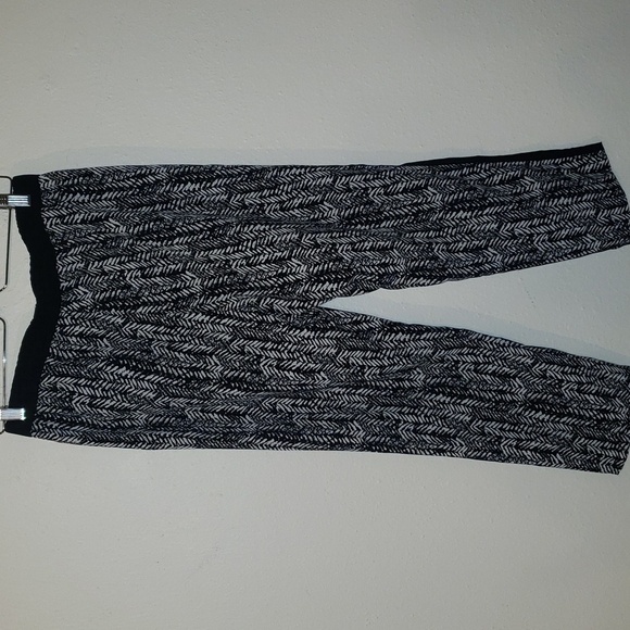 Vince Camuto Rich Black White Printed Soft Pants - Picture 3 of 6